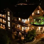 Bed & Breakfast Karpacki & - Blisko Wyciagu, Restauracja, Sala Zabaw, Bar 24h (adults Only) 3*